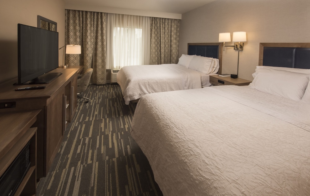 Hampton Inn & Suites Seattle Redmond - photo 5