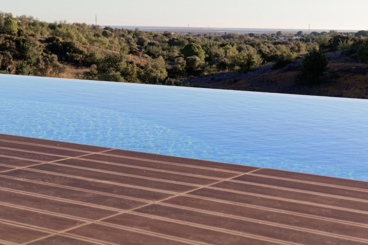 Tower Villa w Infinity Pool in Olhao, Portugal