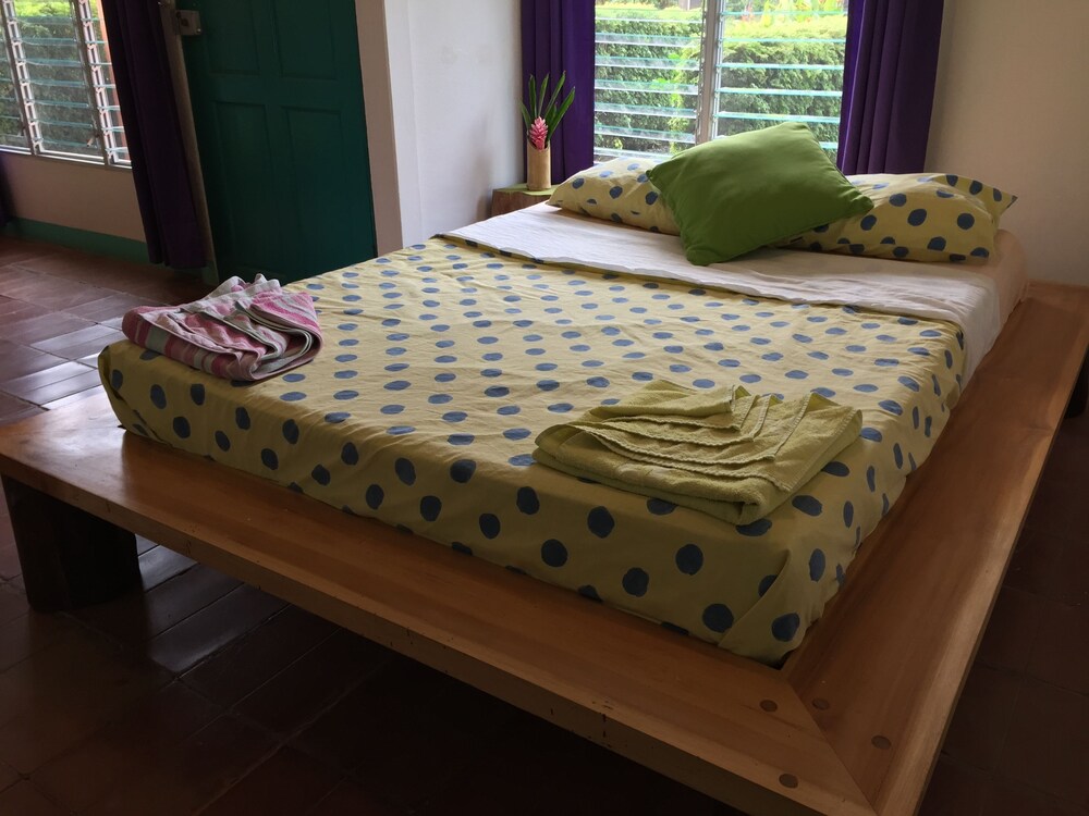 Cinco Ceibas Rainforest Reserve and Adventure Park — hotel in La Virgen