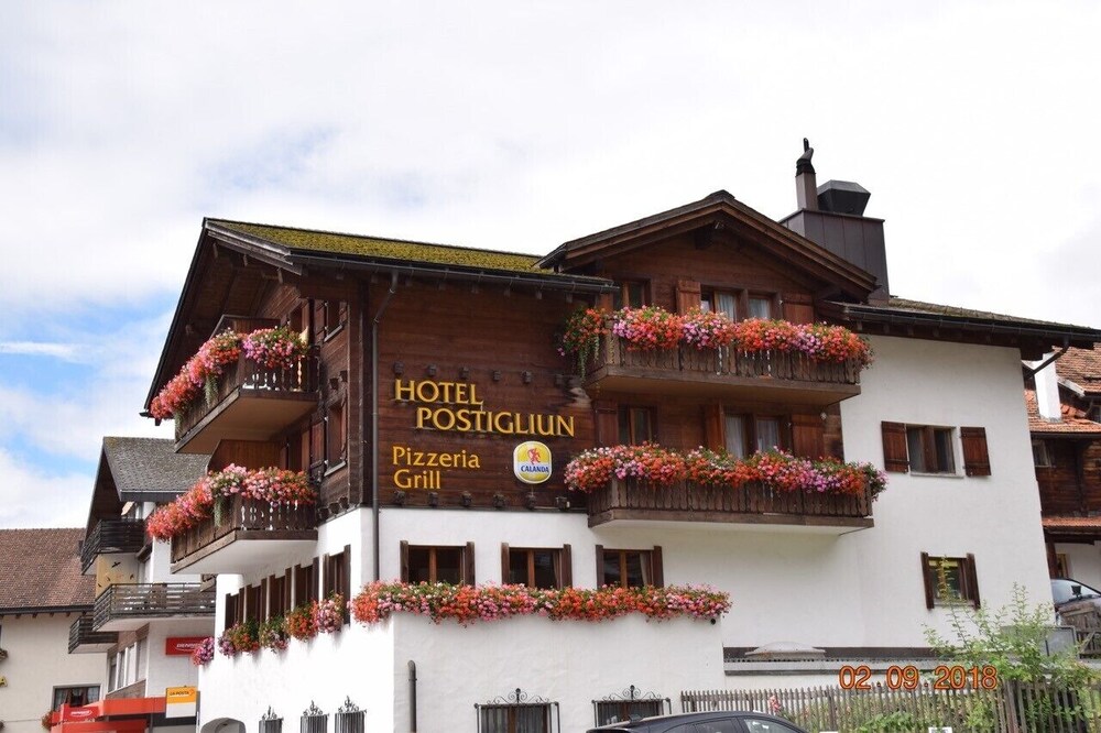 Workation Apartments 24 7 Self Checkin Hotel Postigliun Sedrun in Disentis, Switzerland