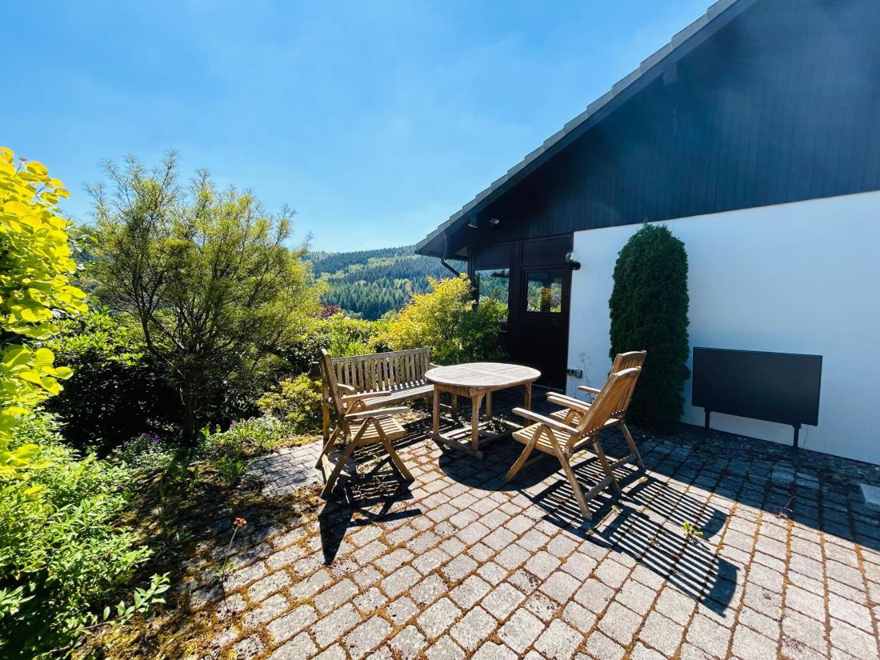 Kindvriendelijk vakantiehuis in Winterberg met tuin Modern & rustig gelegen — 4-Star Luxury Hotel in Winterberg, Germany