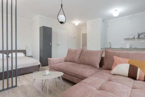 Eleganckie Studio Blisko Rzeki w Gdańsku z Balkonem by Noclegi Renters — 4-Star Luxury Hotel in Gdansk, Poland