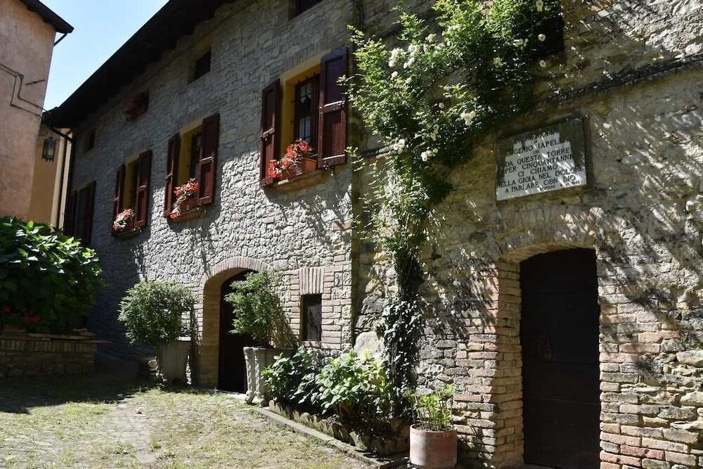 Room & Breakfast nel borgo Scipione in Salsomaggiore Terme, Italy