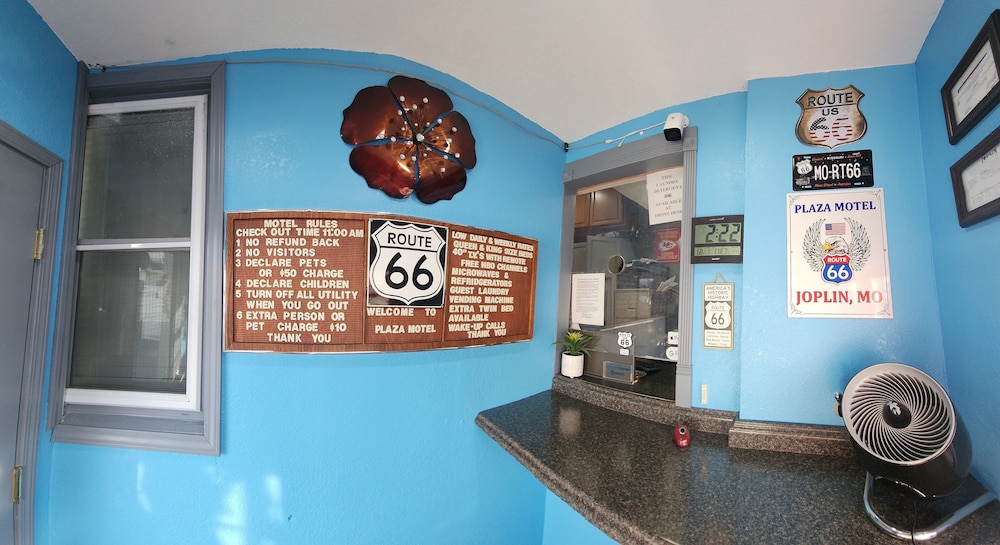 Plaza Motel - photo 2