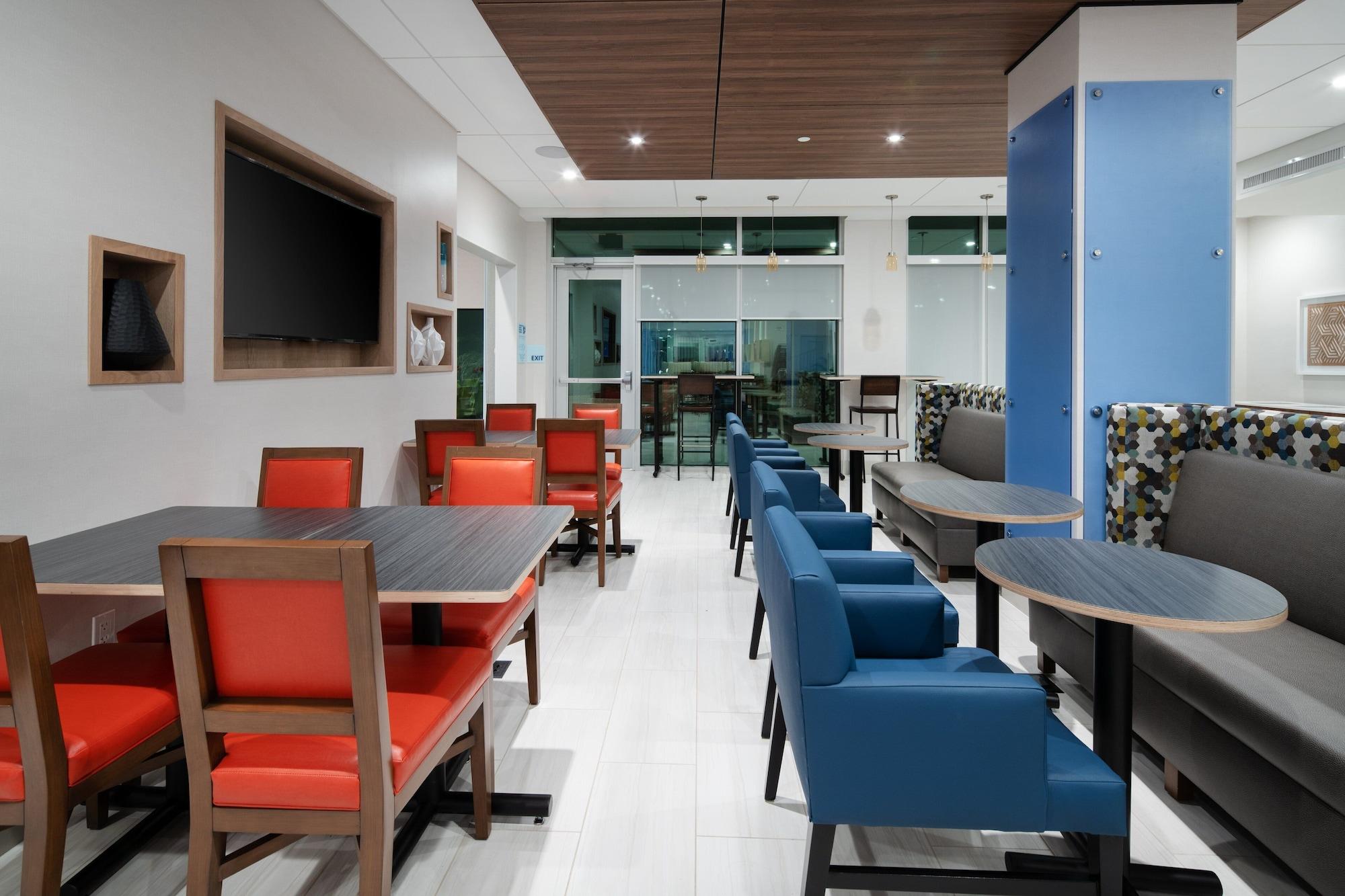 Holiday Inn Express And Suites Murrieta Temecula - photo 22