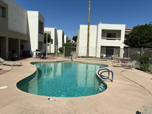 Beautiful Scottsdale Condo — 4-Star Luxury Hotel in Scottsdale, United States
