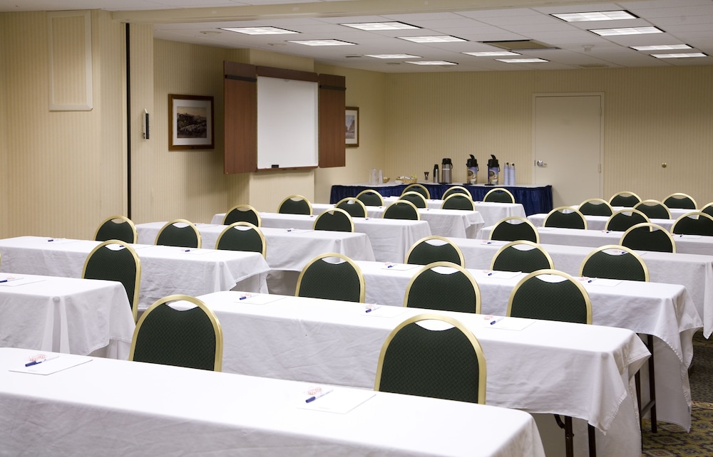 Holiday Inn Express Southington by IHG - photo 41