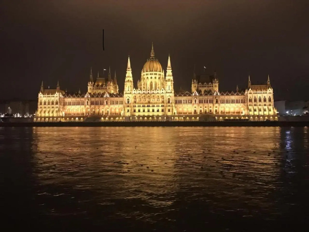 Urban Tranquillity by the Main Shopping Street — 4-Star Luxury Hotel in Budapest, Hungary