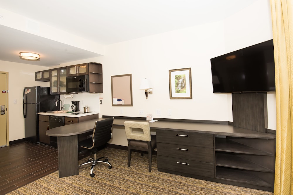 Candlewood Suites Ft Walton Bch Hurlburt Area by IHG - photo 14