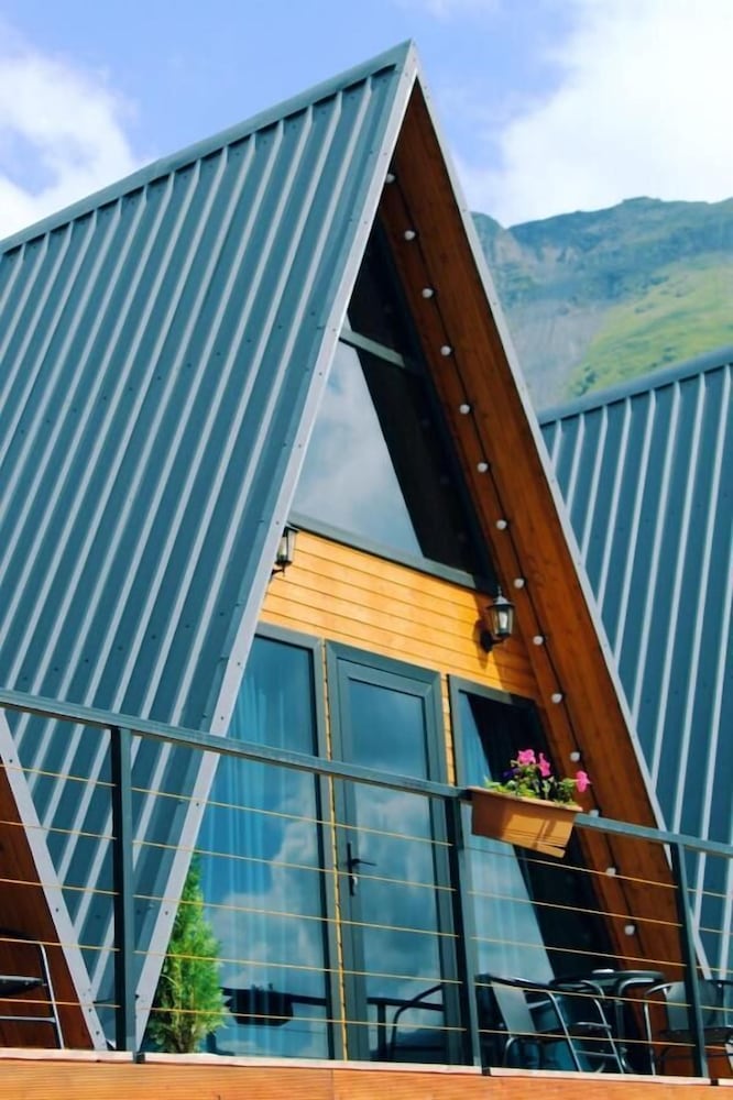 Pyramid Kazbegi - carbon neutral hotel in Step'antsminda