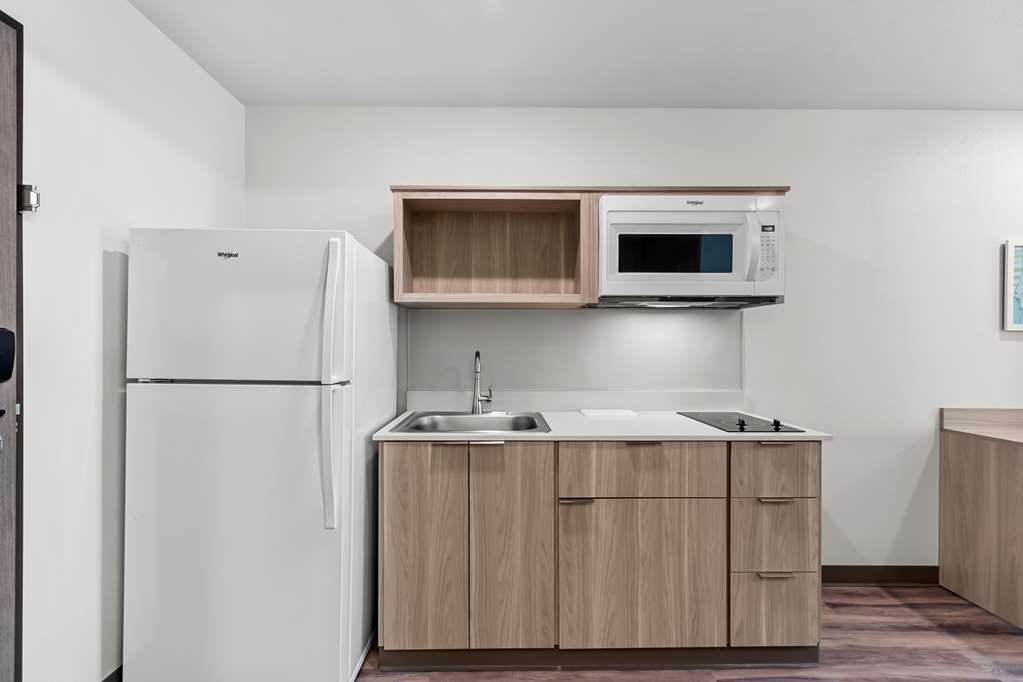 Woodspring Suites Gilbert Mesa Gateway Airport - photo 10