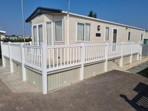 Pg115 Golden Palm Chapel St Leonards — 4-Star Luxury Hotel in Chapel Saint Leonards, United Kingdom