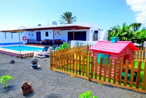 Villa Raima — 4-Star Luxury Hotel in Playa Blanca, Spain
