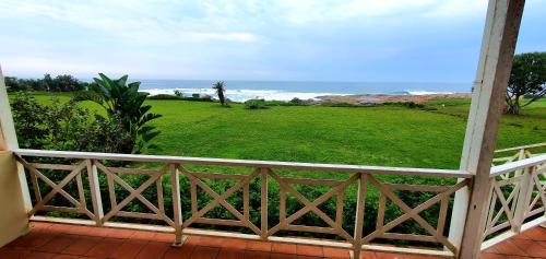 On The Rocks 11 Sleeper Beautiful Sea Views in Margate, South Africa