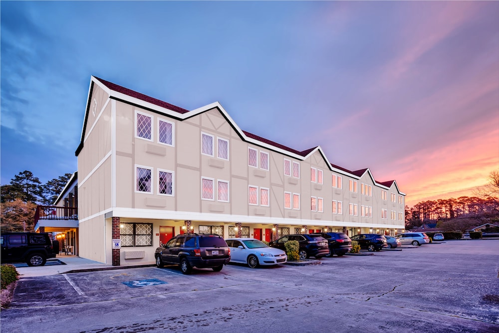Hotel Manteo - photo 102