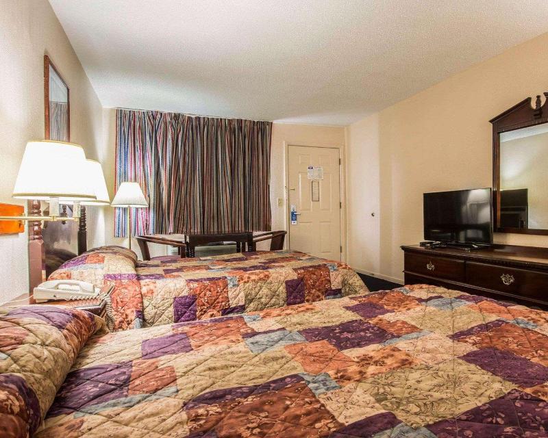 Rodeway Inn Phenix City Columbus - photo 52