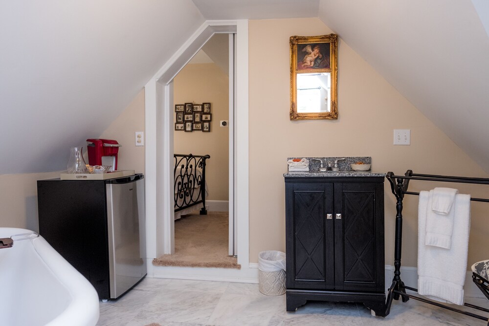 Dennison Street Inn Bed & Breakfast - photo 20