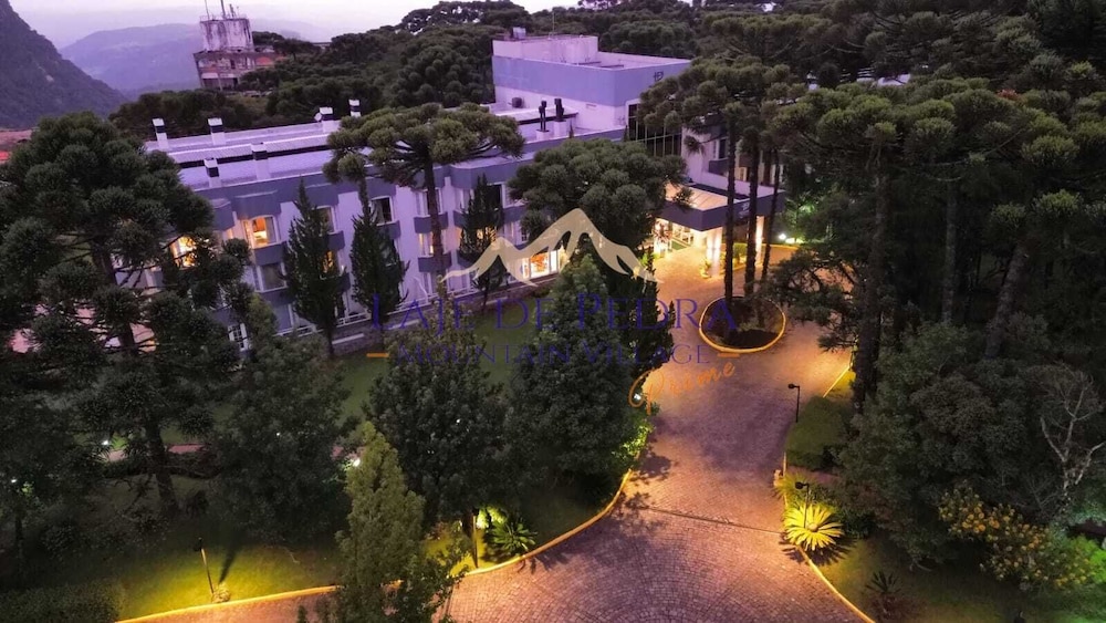 Laje de Pedra Mountain Village Prime — 4-Star Luxury Hotel in Canela, Brasil