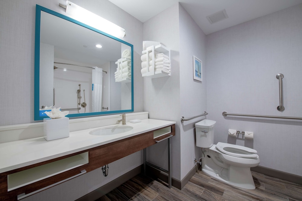 Hampton Inn & Suites Duncanville Dallas - photo 33