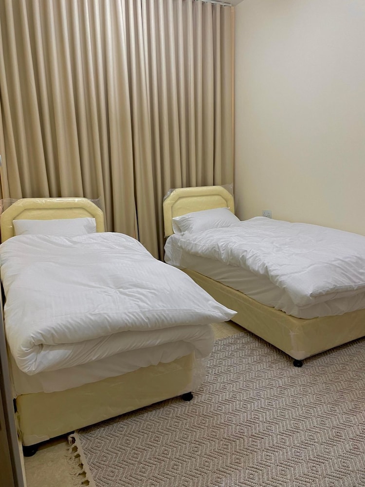 Sunset Hotel - last minute hotel in Unknown City