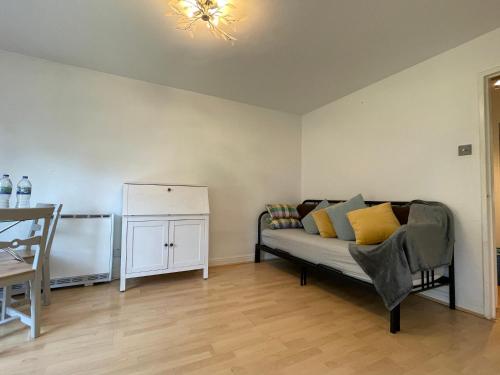 Surrey Docks London near Canada Water Easy Access to Canary Wharf Pier — 4-Star Luxury Hotel in London, United Kingdom