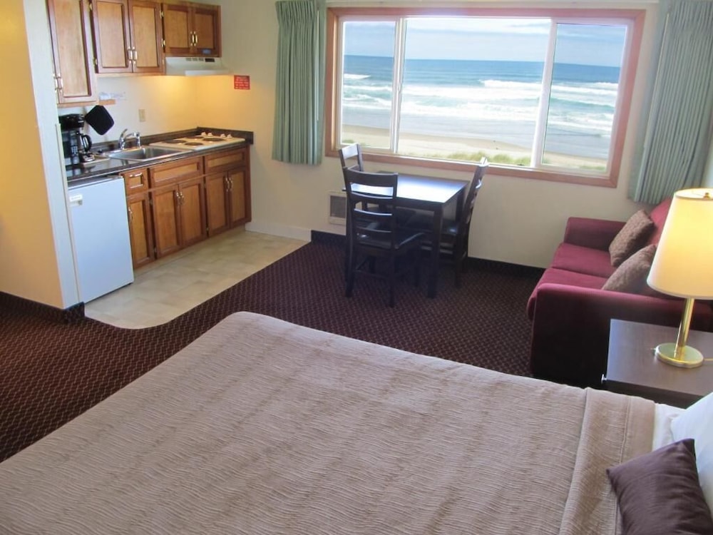 Silver Sands Motel - photo 14