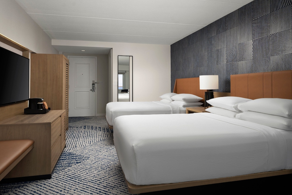 Sheraton Erie Bayfront Hotel - photo 12