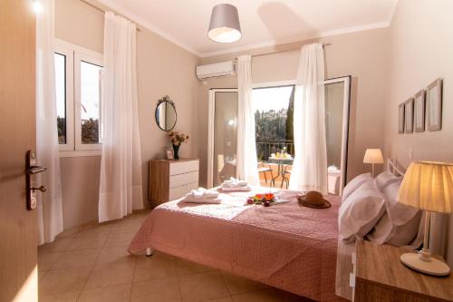 M&M apartments 2 — 4-Star Luxury Hotel in Potamos, Greece
