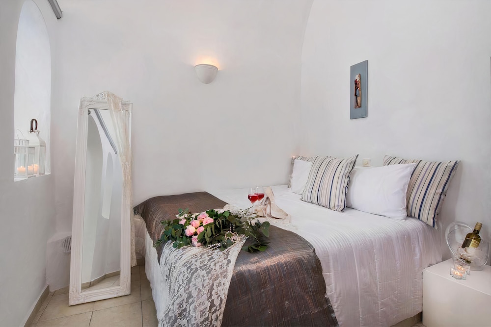 Saint George Exclusive — Fira — photo 2