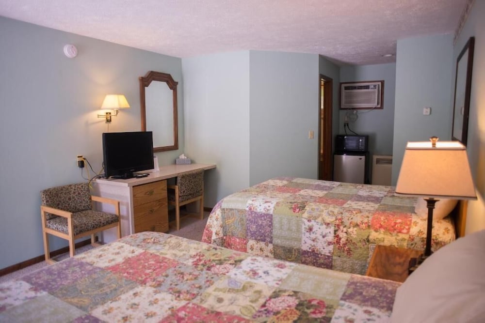 M 22 Inn Suttons Bay - photo 19