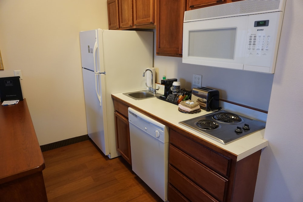 River Hills Hotel - photo 14