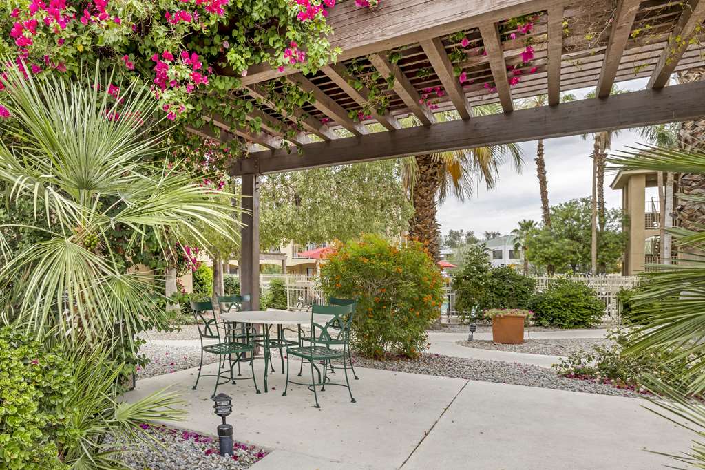 Best Western Plus Palm Desert Resort - photo 3