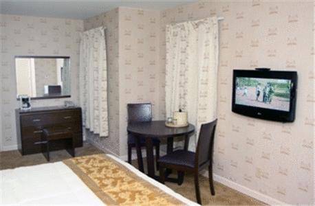 Congress Hotel And Suites — Norcross