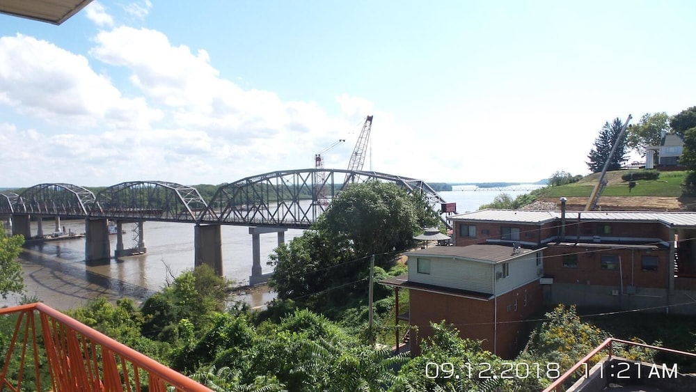 River's Edge Motel - photo 18