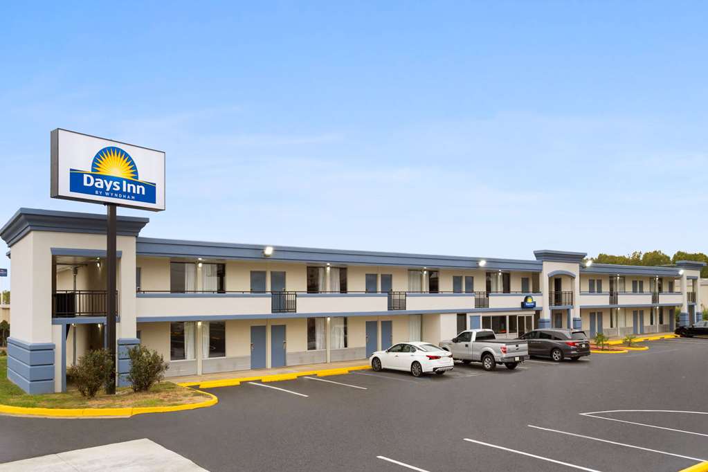 Days Inn by Wyndham Montgomery I 85 - photo 4
