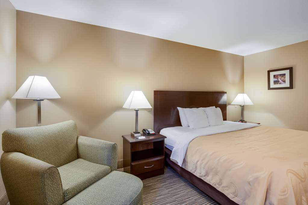 Quality Inn I 70 Near Kansas Speedway - photo 11