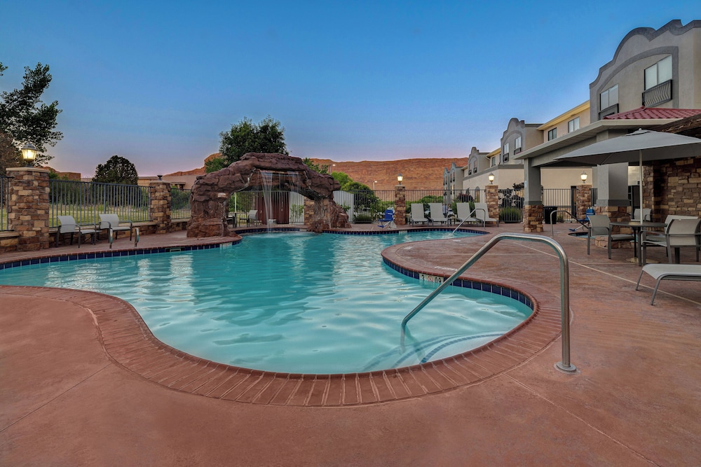 Holiday Inn Express & Suites Moab by IHG - photo 47