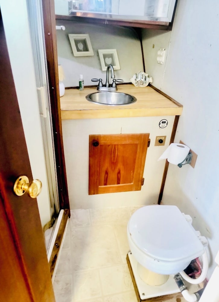 Swivel On Anchor in Bradenton, United States