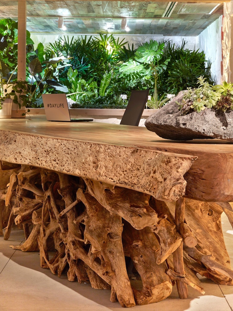 The Retreat Collection at 1 Hotel & Homes South Beach - photo 107