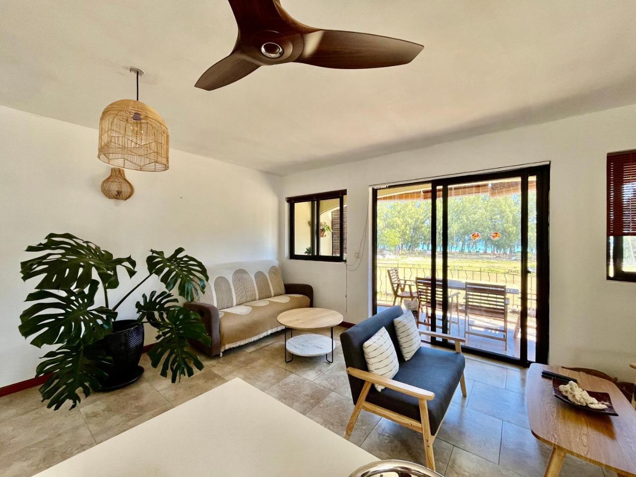 Appartement Cosy Vue sur Mer — 4-Star Luxury Hotel in Flic En Flac, Mauritius