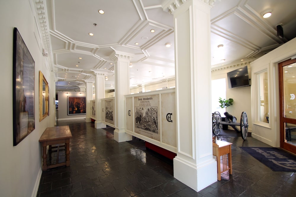 Crockett Hotel - photo 7