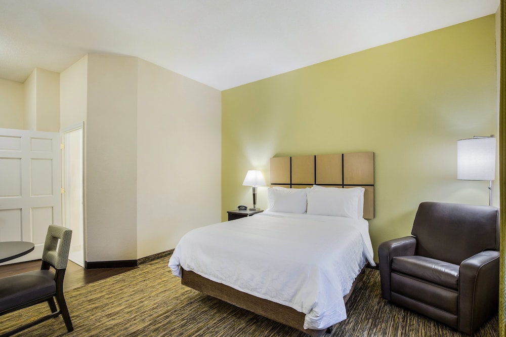 Candlewood Suites Virginia Beach Town Center by IHG - photo 8