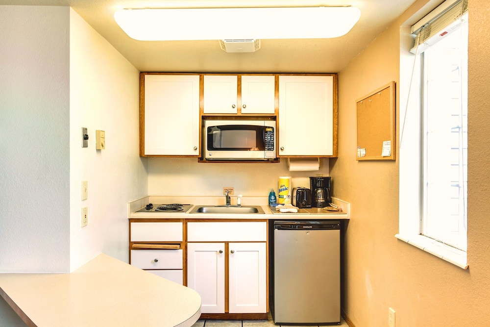 Turning Leaf Townhome Suites Spokane - photo 8
