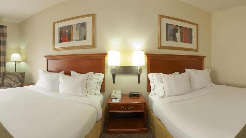 Holiday Inn Express & Suites Flowood by IHG - photo 8