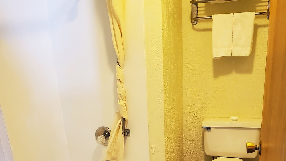 Magnuson Hotel Ely - photo 6