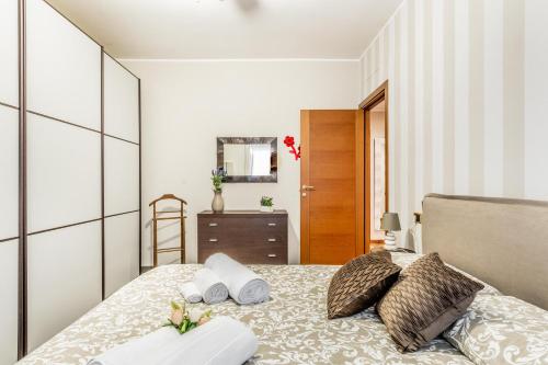 Marilyn House Rho Fiera 10min Netflix & Design — 4-Star Luxury Hotel in Rho, Italy