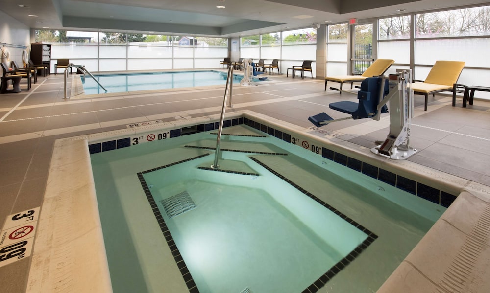 Hampton Inn & Suites Seattle Redmond - photo 34