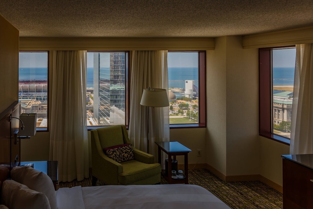 Cleveland Marriott Downtown at Key Tower - photo 12