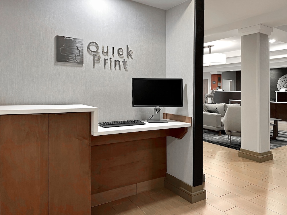 Fairfield Inn & Suites by Marriott Rogers - photo 34