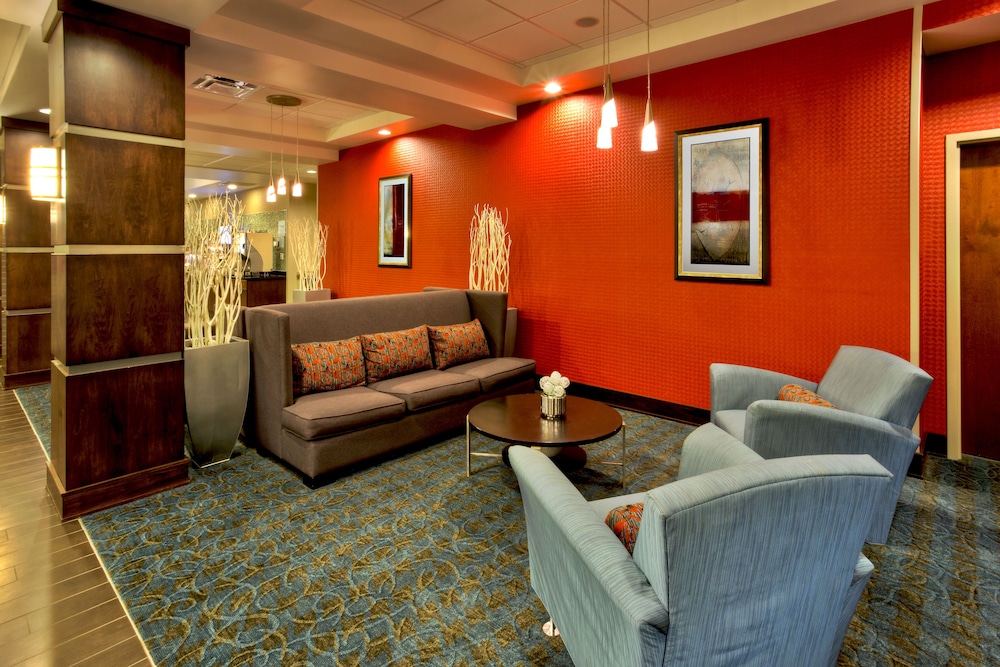 Holiday Inn Express & Suites Oak Ridge by IHG - photo 35